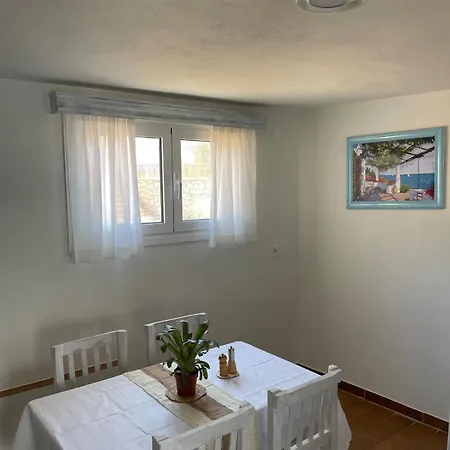 Ouzaki Luxury Vila